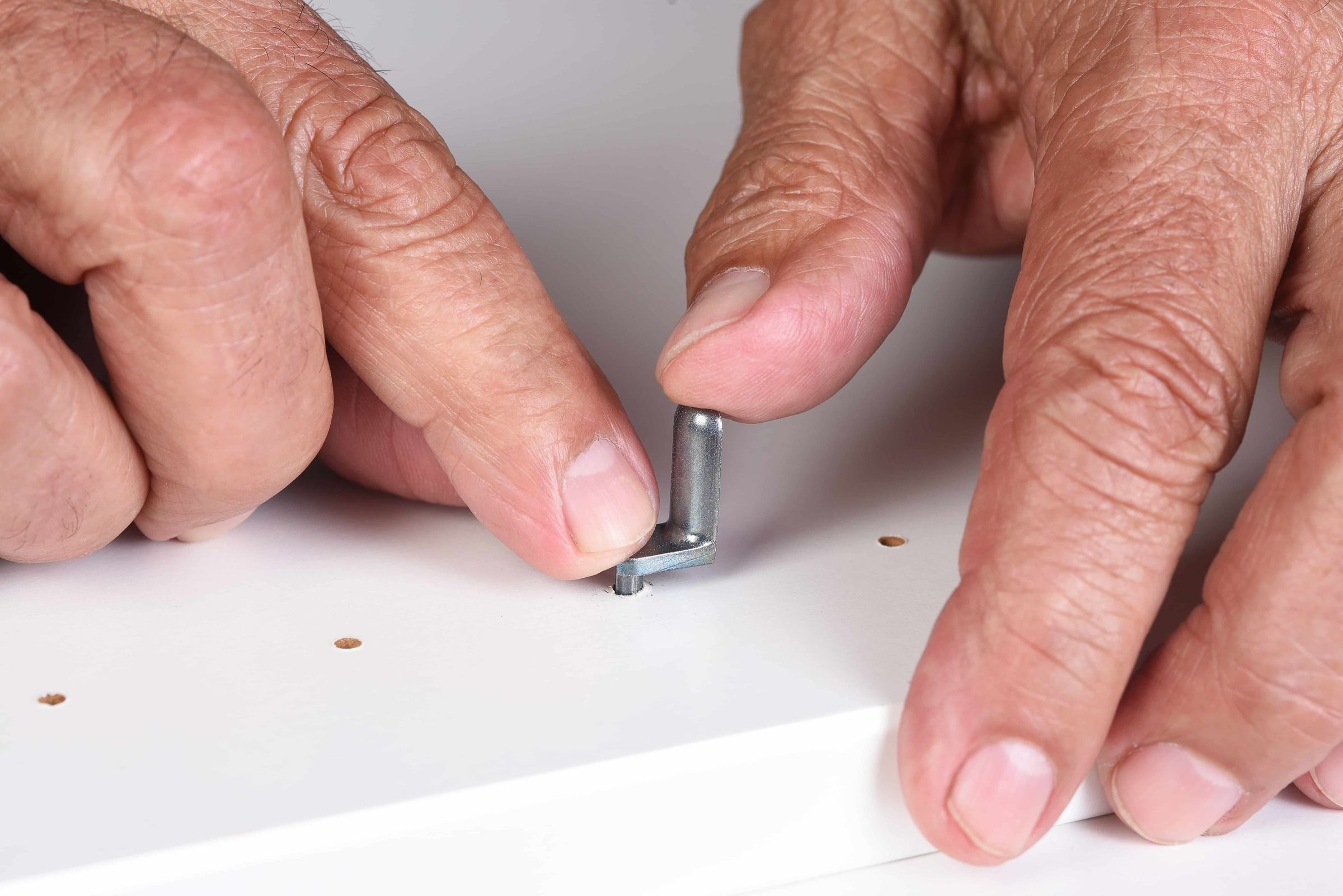 Installing-shelves-scaled